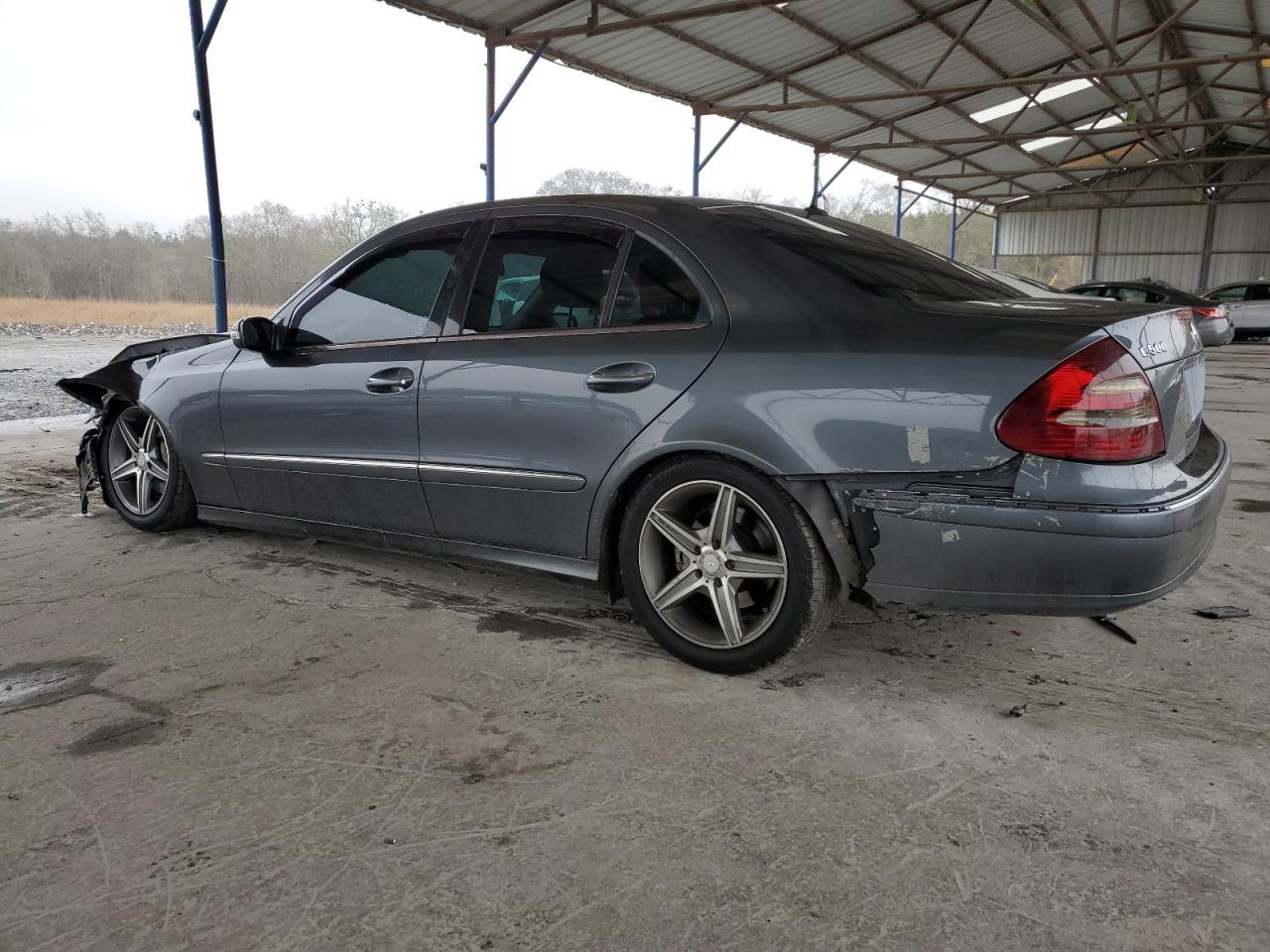 2006 Mercedes-Benz E-klasse VIN WDBUF70J96A963935 Copart auction photo, front end / rear end damage thumbnail 2