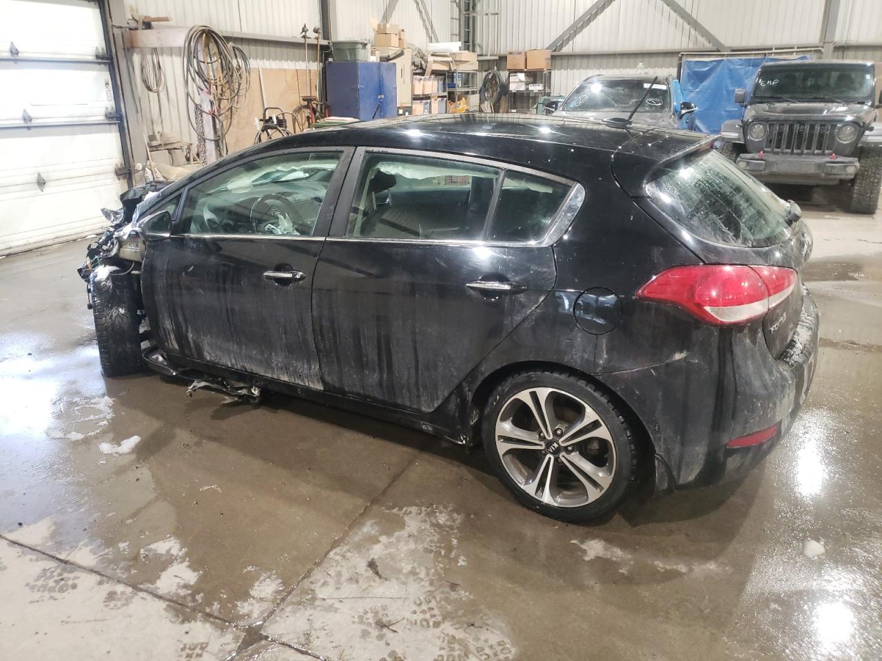 2016 KIA Forte VIN KNAFX5A87G5635377 Copart auction photo, front end damage thumbnail 2