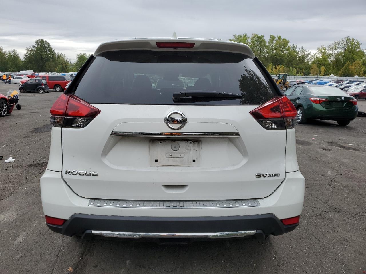 2017 Nissan Rogue VIN 5N1AT2MM1HC755877 Copart auction photo, front end / side damage thumbnail 6