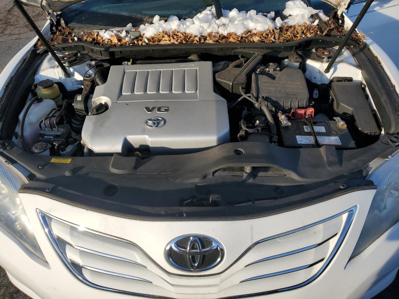2011 Toyota Camry VIN 4T1BK3EK9BU632470 Copart auction photo, biohazard/chemical / minor dent/scratches damage thumbnail 11