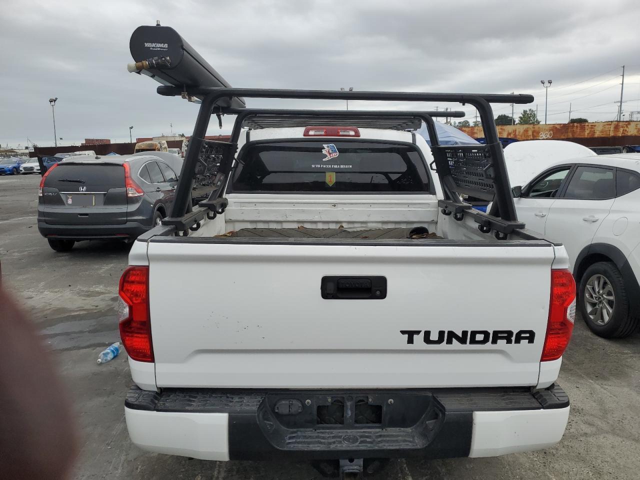 2017 Toyota Tundra VIN 5TFDW5F15HX609228 Copart auction photo, undercarriage / side damage thumbnail 6