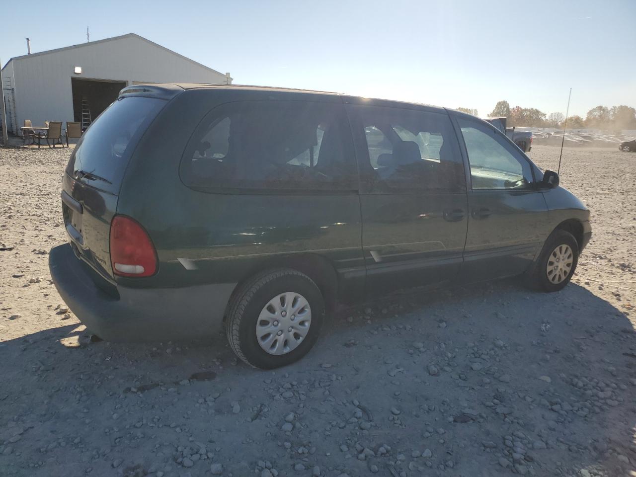 1996 Dodge Caravan VIN 2B4GP2432TR624190 Copart auction photo, side / front end damage thumbnail 3