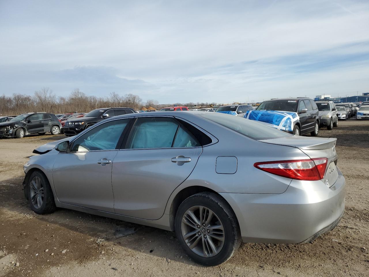 2015 Toyota Camry VIN 4T1BF1FK1FU989008 Copart auction photo, front end damage thumbnail 2