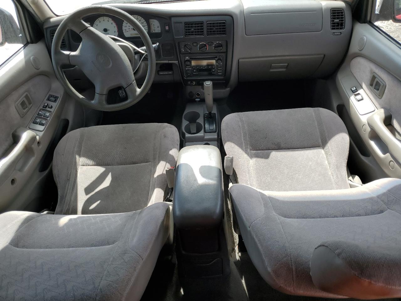 2003 Toyota Tacoma VIN 5TEGN92N83Z303237 Copart auction photo, front end / minor dent/scratches damage thumbnail 8
