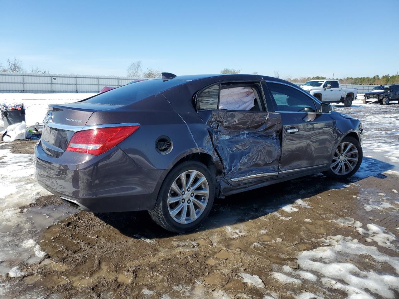 2015 Buick LaCrosse VIN 1G4GB5G35FF22879 Copart auction photo, side / front end damage thumbnail 3