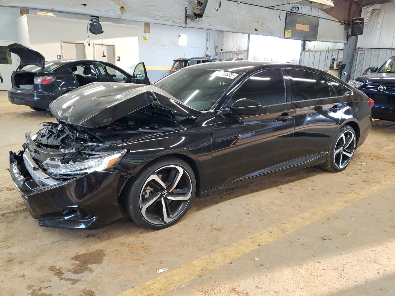 2022 Honda Accord VIN 1HGCV1F32NA064131