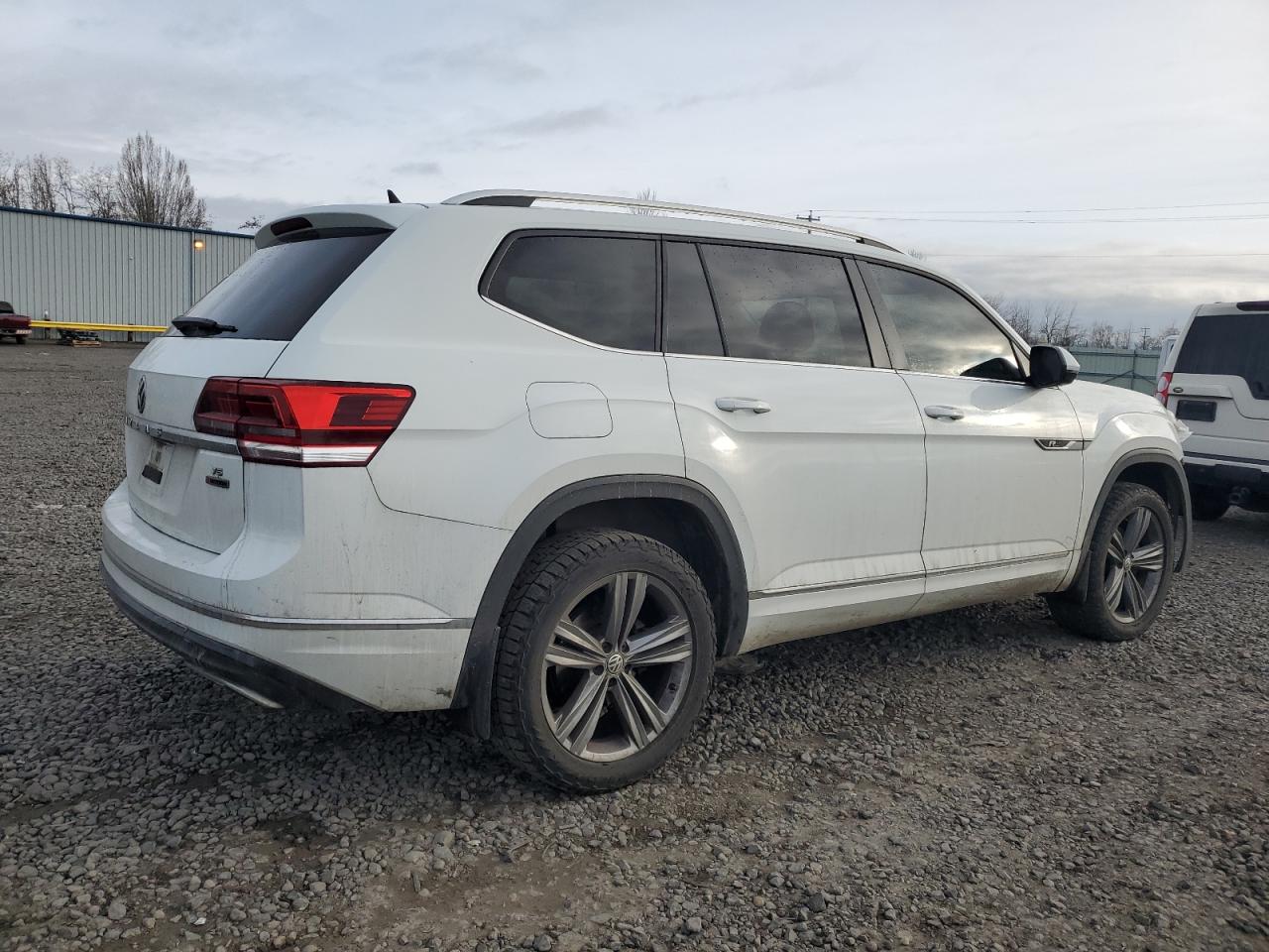 2018 Volkswagen Atlas VIN 1V2PR2CA0JC545313 Copart auction photo, front end damage thumbnail 3