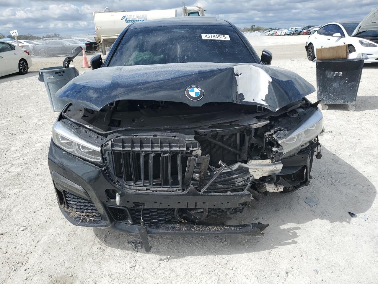 2020 BMW 7er VIN WBA7U2C0XLCD63029 Copart auction photo, front end damage thumbnail 5