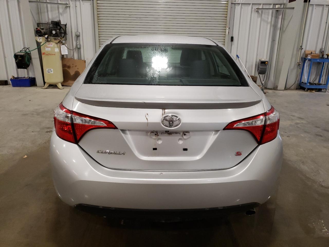 2015 Toyota Corolla VIN 2T1BURHE3FC261994 Copart auction photo, front end / side damage thumbnail 6
