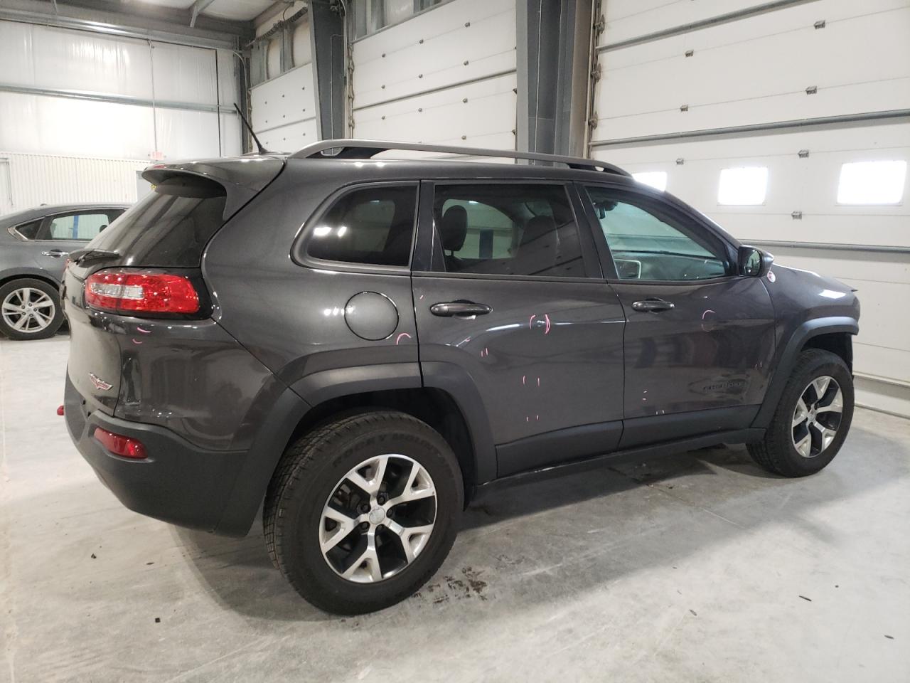 2015 Jeep Cherokee VIN 1C4PJMBS4FW778244 Copart auction photo, front end / side damage thumbnail 3