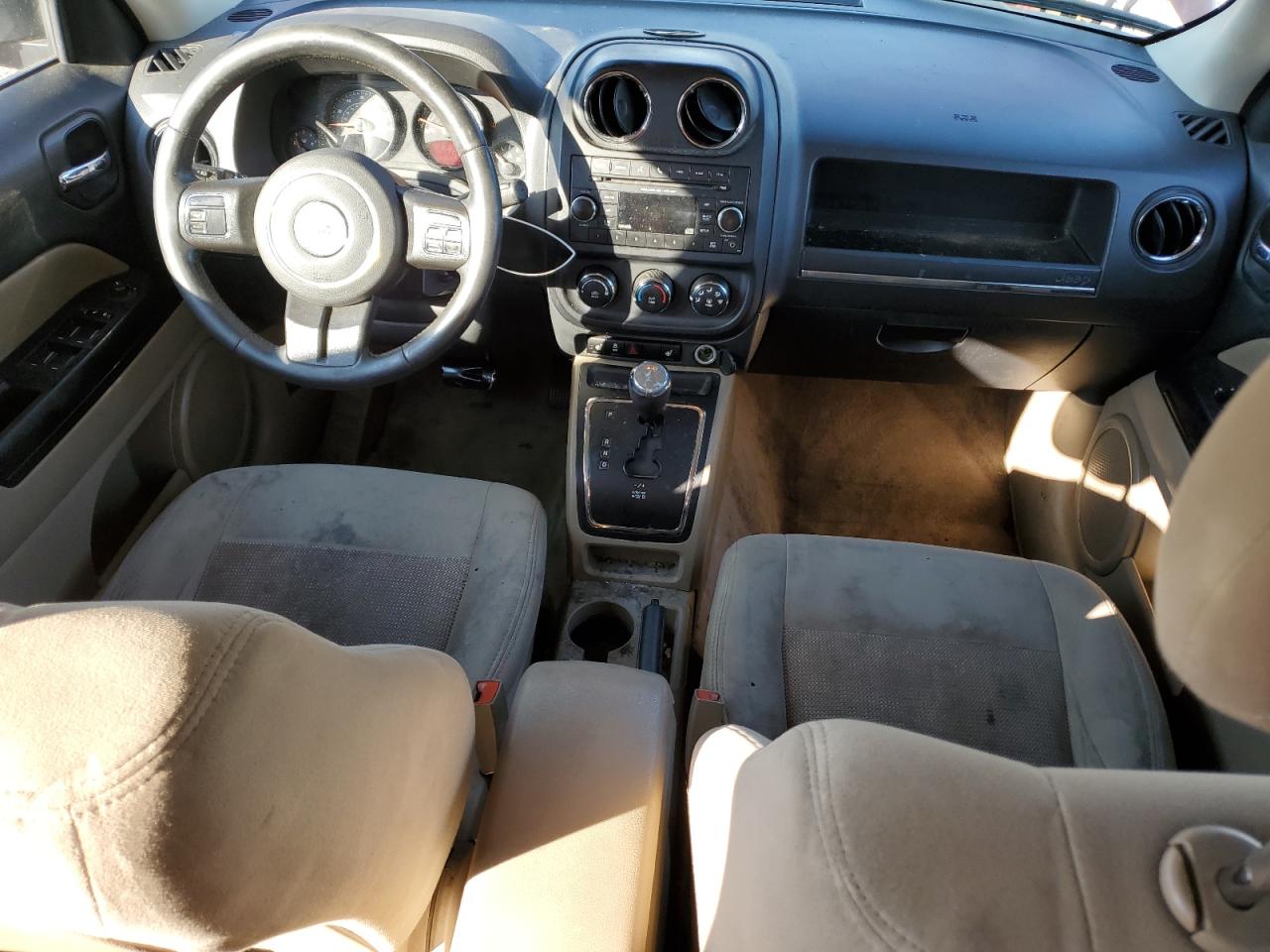 2015 Jeep Liberty (Patriot) VIN 1C4NJPFB8FD364866 Copart auction photo, rear end damage thumbnail 8