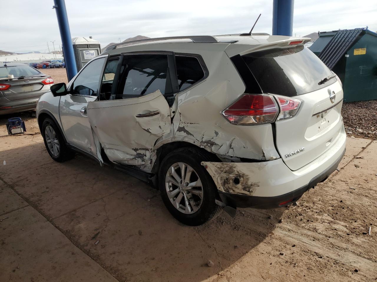 2015 Nissan Rogue VIN 5N1AT2MV6FC756299 Copart auction photo, side / rear end damage thumbnail 2