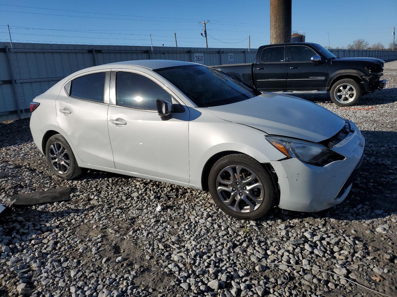 2019 Toyota Yaris VIN 3MYDLBYV6KY514417 Copart auction photo, front end / all over damage thumbnail 4