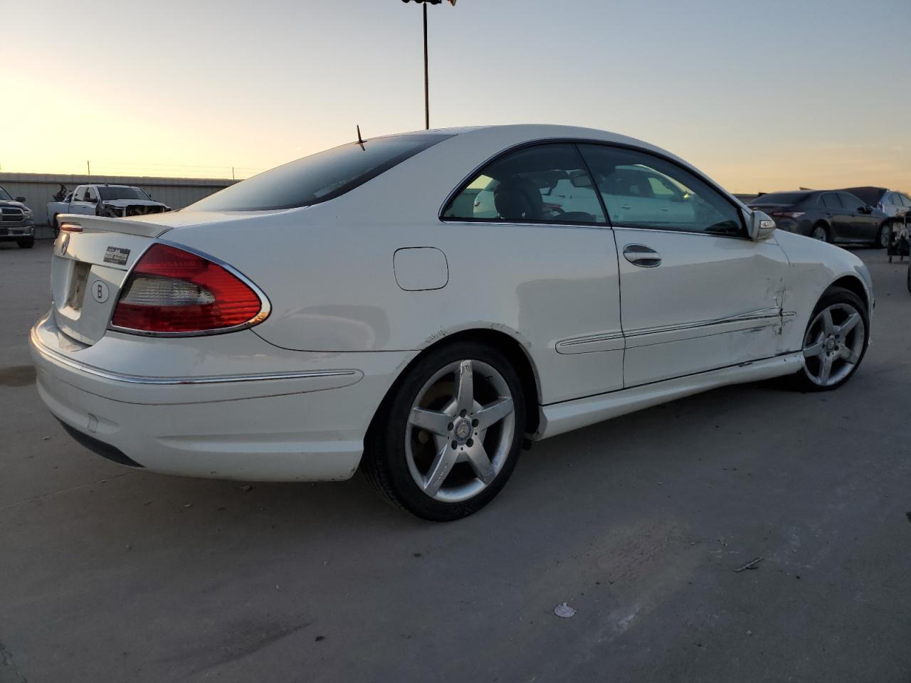 2006 Mercedes-Benz CLK-klasse VIN WDBTJ75H96F182447 Copart auction photo, all over damage thumbnail 3