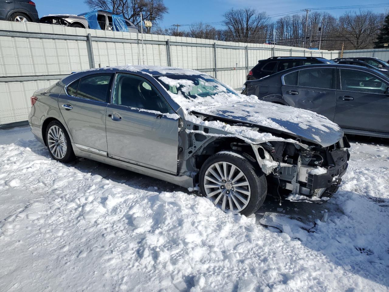 2017 Lexus LS VIN JTHCL5EF7H5027577 Copart auction photo, front end / side damage thumbnail 4