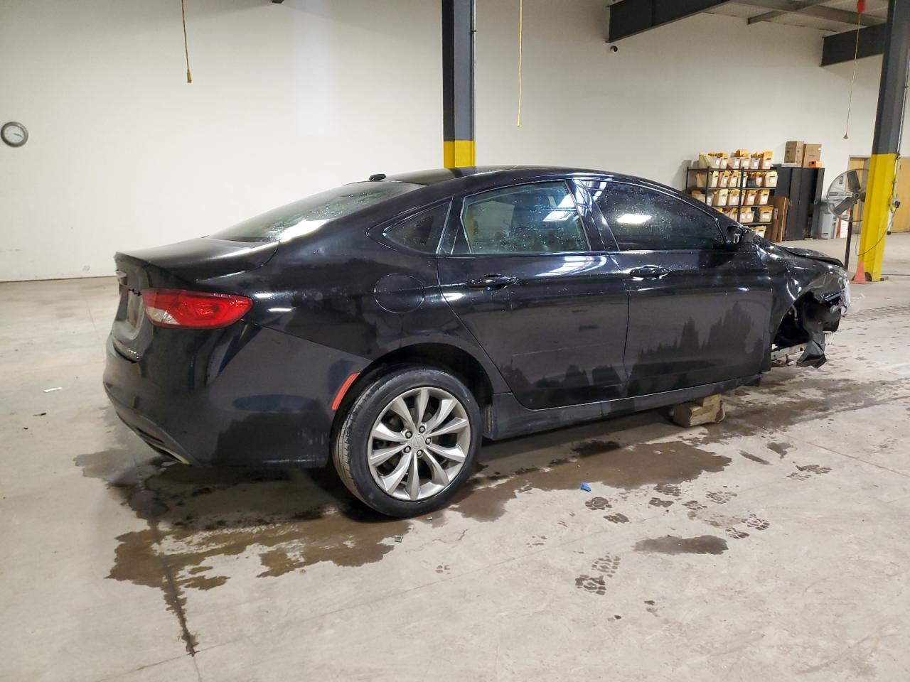 2016 Chrysler 200 VIN 1C3CCCDG4GN192831 Copart auction photo, front end / side damage thumbnail 3