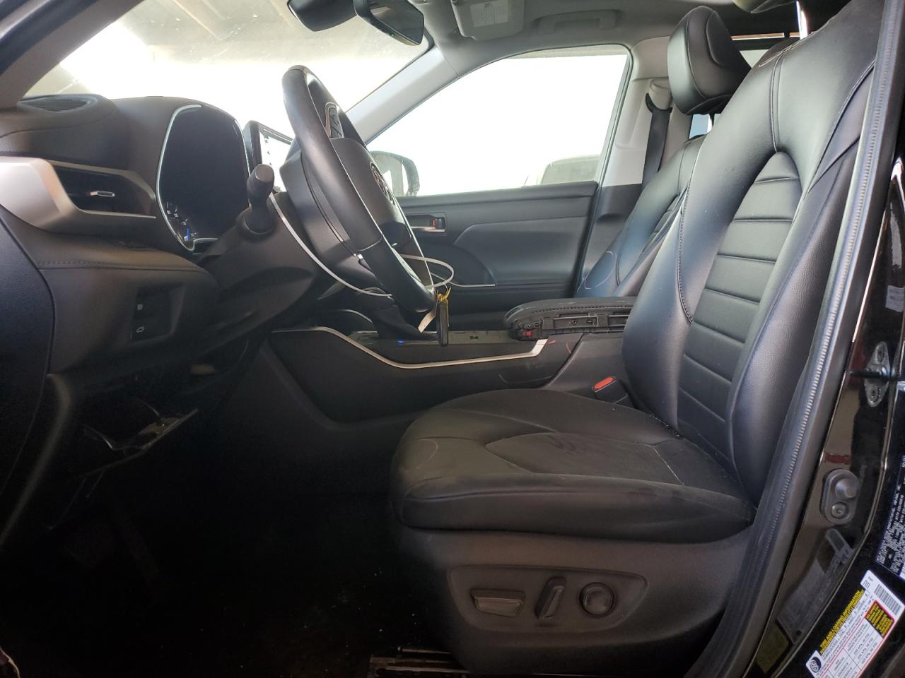 2022 Toyota Highlander VIN 5TDHBRCHXNS548059 Copart auction photo, vandalism / rear end damage thumbnail 7