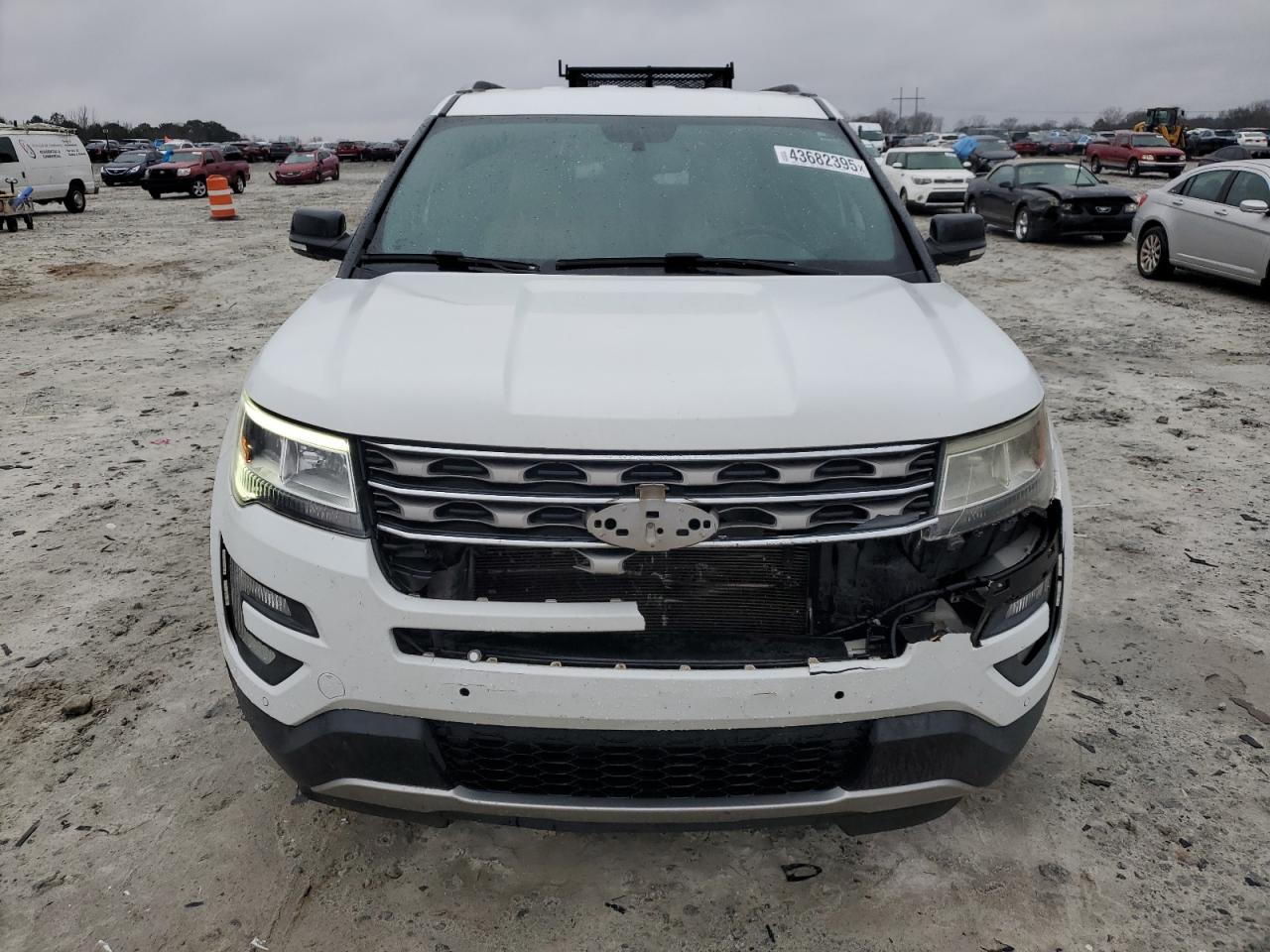 2017 Ford Explorer VIN 1FM5K8D83HGC56212 Copart auction photo, front end / side damage thumbnail 5