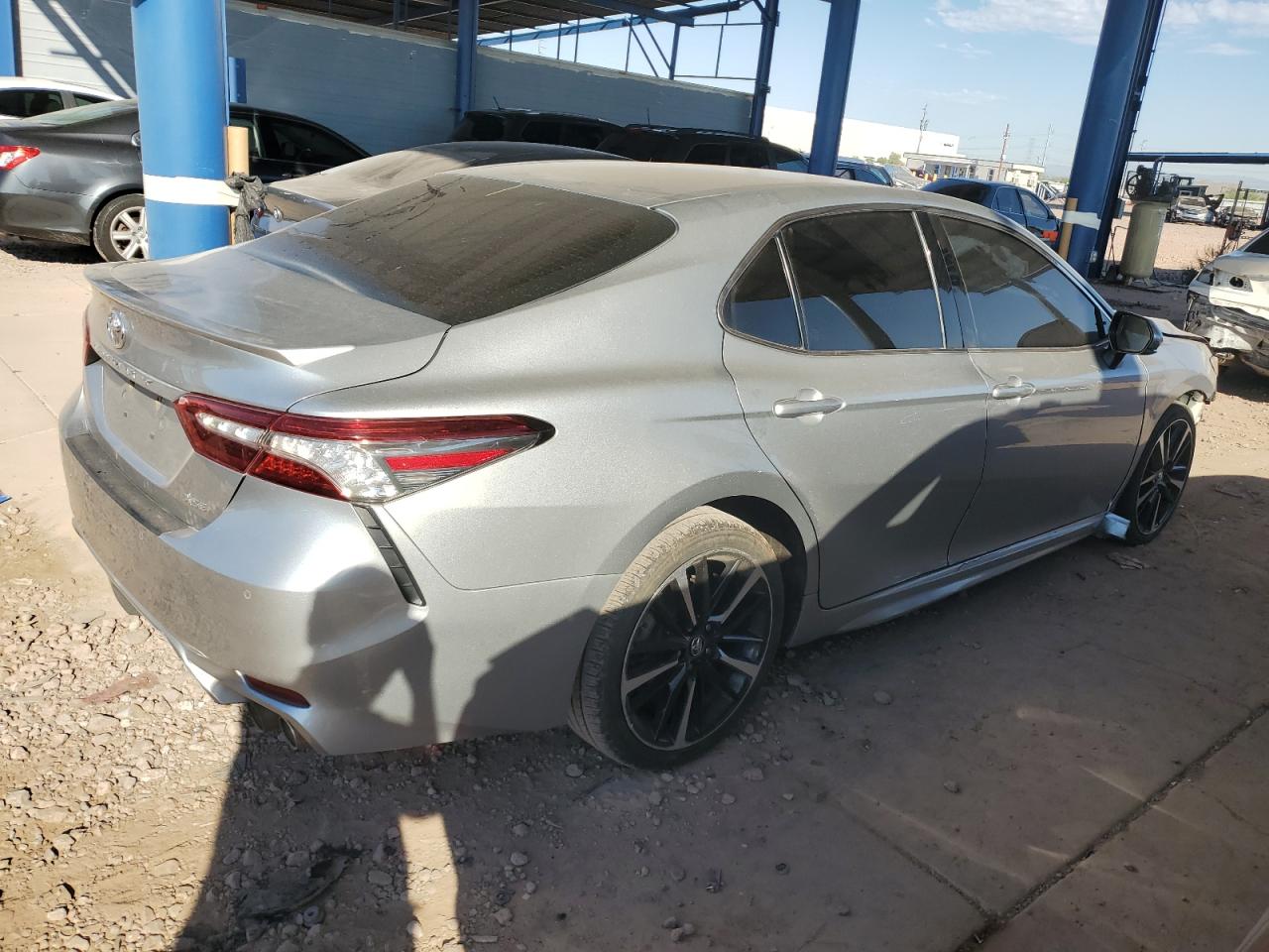 2018 Toyota Camry VIN 4T1B61HK5JU064480 Copart auction photo, front end / rear end damage thumbnail 3