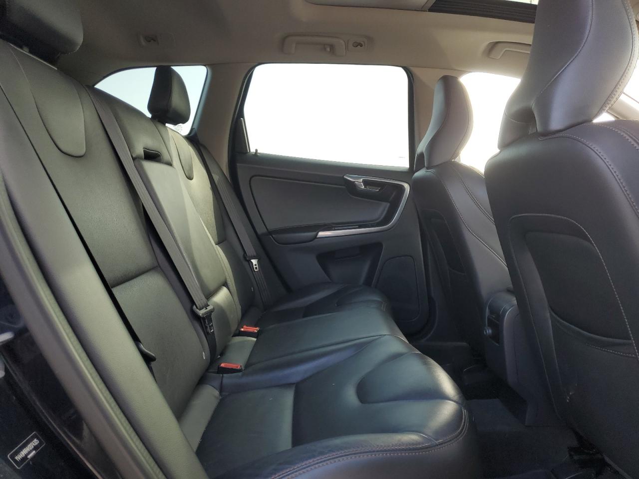 2017 Volvo XC60 VIN YV449MRR4H2074325 Copart auction photo, front end / minor dent/scratches damage thumbnail 11