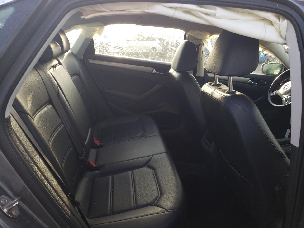 2015 Volkswagen Passat VIN 1VWAT7A39FC086295 Copart auction photo, all over damage thumbnail 11