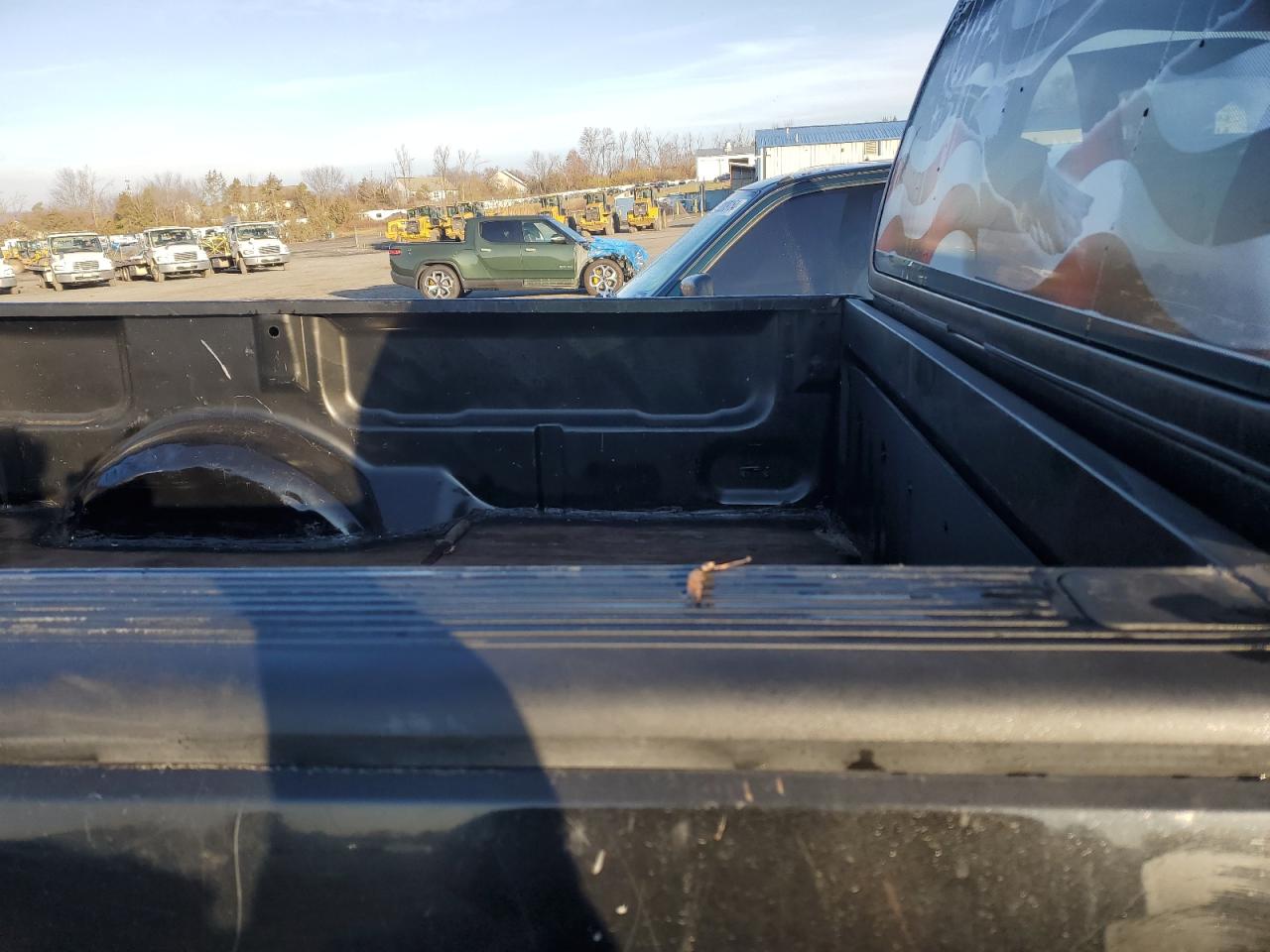2002 Ford F-150 VIN 1FTRF17262NB56617 Copart auction photo, rear end damage thumbnail 10