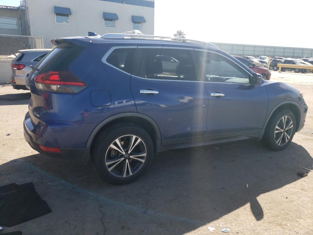 2020 Nissan Rogue VIN JN8AT2MVXLW115157 Copart auction photo, front end damage thumbnail 3