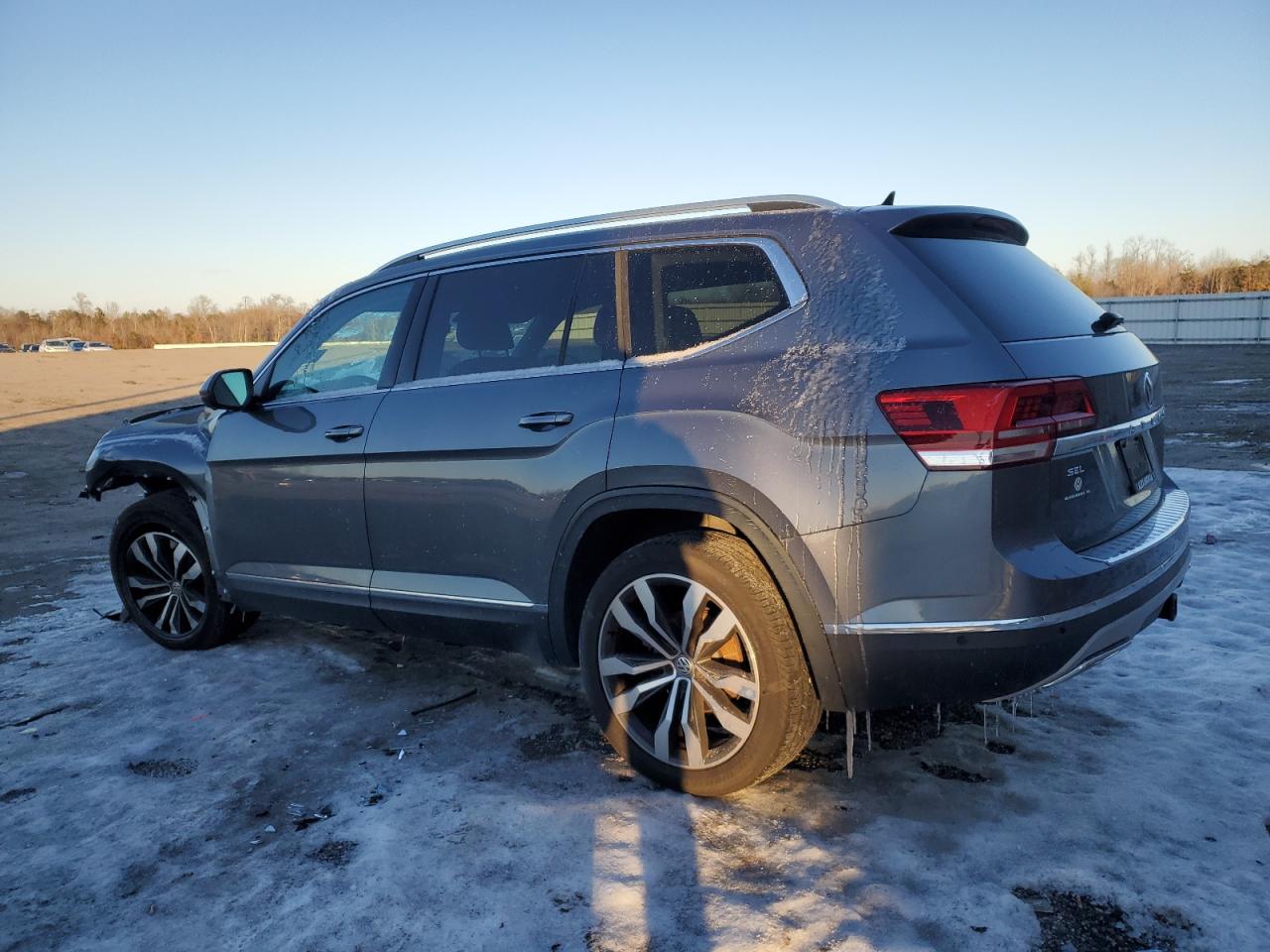 2019 Volkswagen Atlas VIN 1V2NR2CA1KC578796 Copart auction photo, front end / side damage thumbnail 2