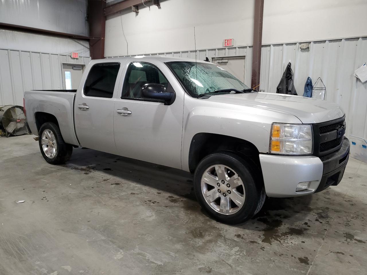 2011 Chevrolet Silverado VIN 3GCPKTE32BG350189 Copart auction photo, minor dent/scratches damage thumbnail 4