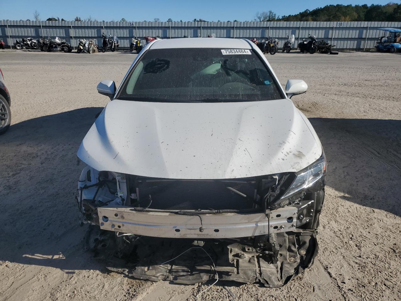 2020 Toyota Camry VIN 4T1C11AK3LU901565 Copart auction photo, front end / side damage thumbnail 5