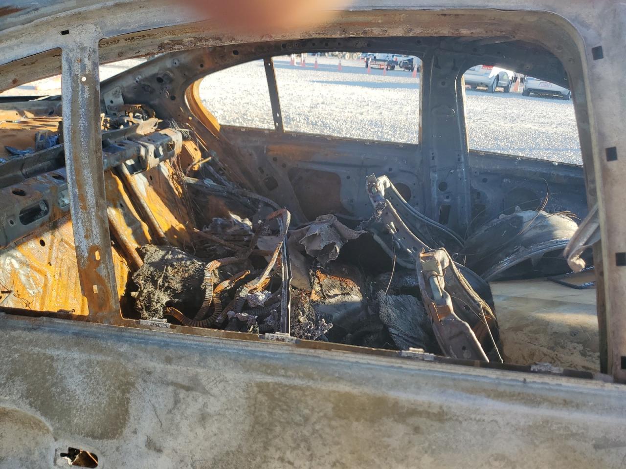 2018 BMW 3er VIN WBA8E1G5XJNU90718 Copart auction photo, burn damage thumbnail 10