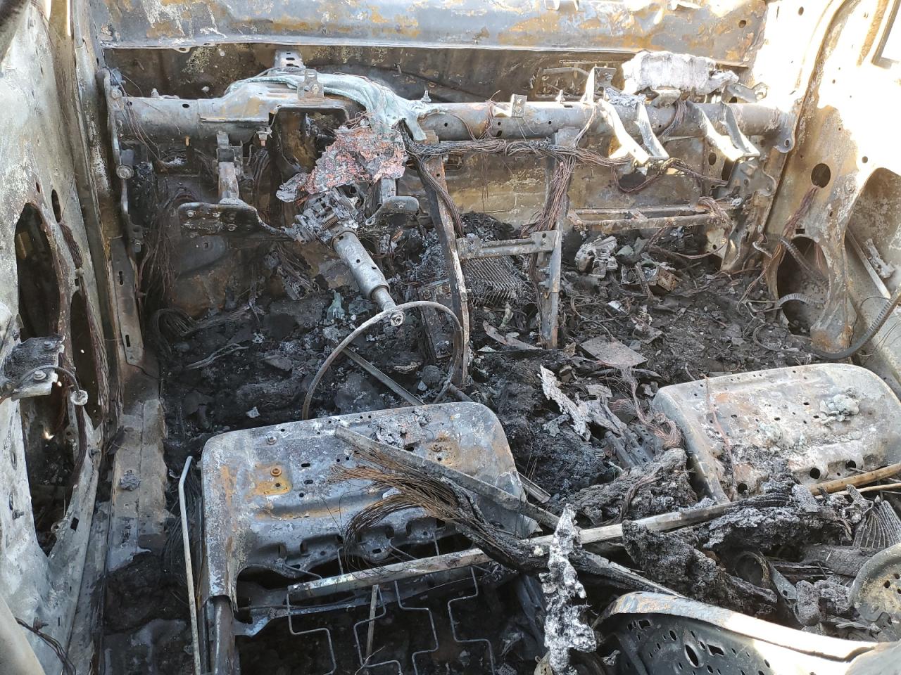 2021 Chevrolet Equinox VIN 3GNAXUEV6MS168534 Copart auction photo, burn damage thumbnail 8