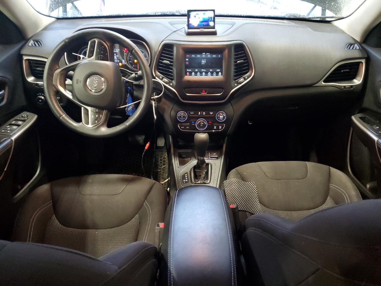 2019 Jeep Grand Cherokee VIN 1C4PJLCB1KD247274 Copart auction photo, rear end / front end damage thumbnail 8