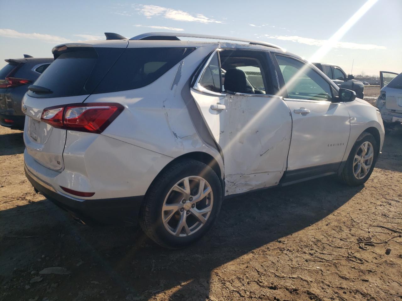 2020 Chevrolet Equinox VIN 3GNAXLEX6LL268072 Copart auction photo, side / minor dent/scratches damage thumbnail 3