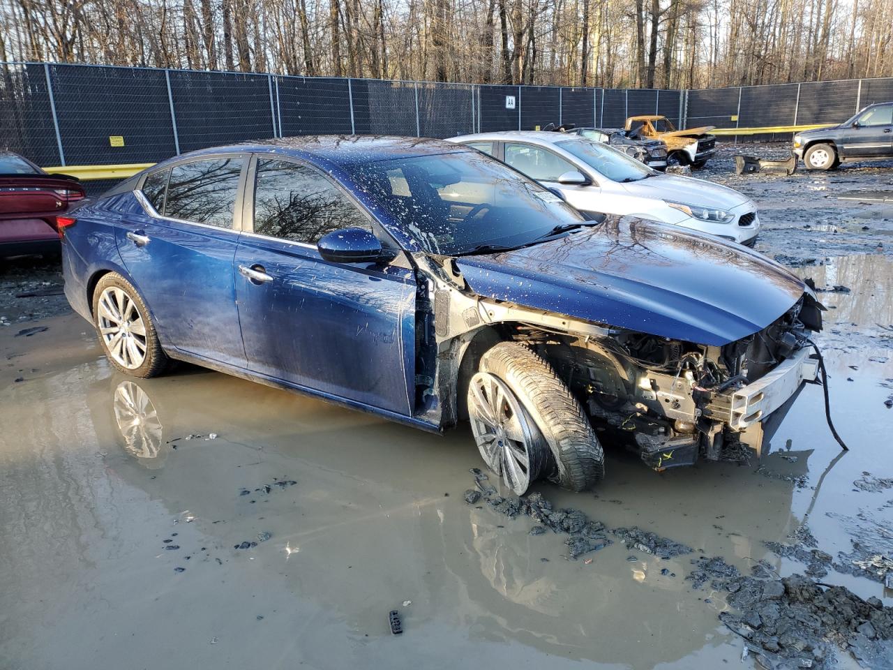2019 Nissan Altima VIN 1N4BL4BV0KC168034 Copart auction photo, front end / minor dent/scratches damage thumbnail 4