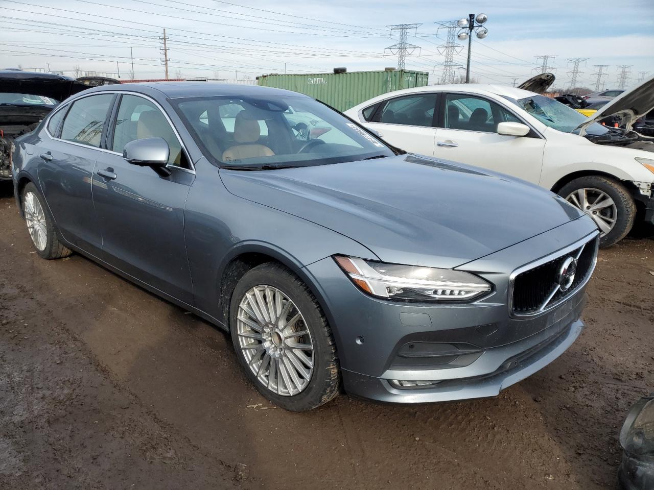 2018 Volvo S90 VIN LVY102MK1JP055733 Copart auction photo, front end damage thumbnail 4