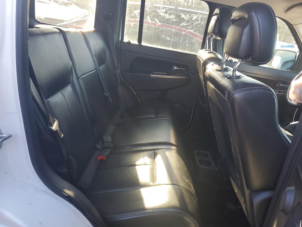 2011 Jeep Liberty (North America) VIN 1J4PN5GK1BW525308 Copart auction photo, front end damage thumbnail 11