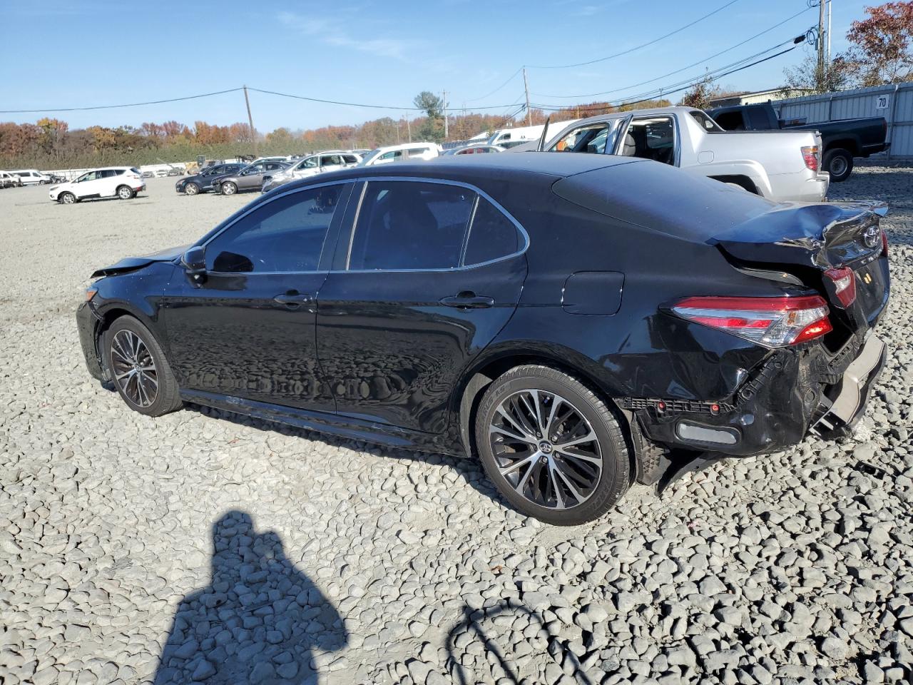 2018 Toyota Camry VIN 4T1B11HK7JU139498 Copart auction photo, front end / rear end damage thumbnail 2