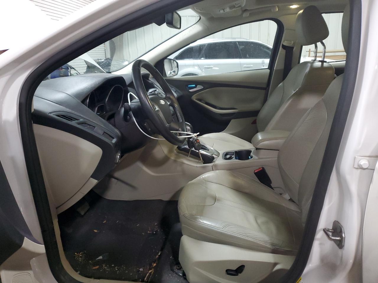 2012 Ford Focus VIN 1FAHP3M29CL310796 Copart auction photo, front end damage thumbnail 7