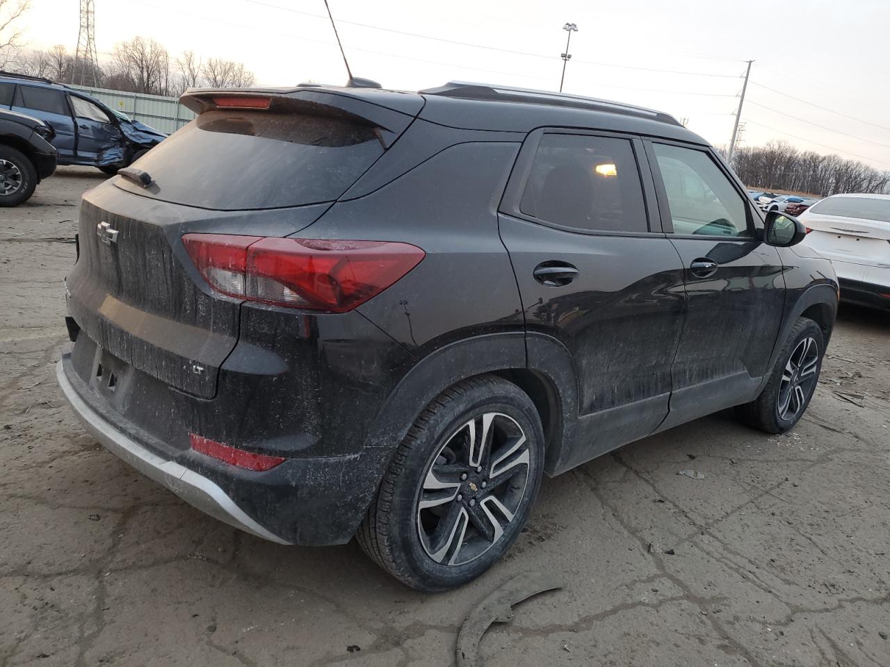 2022 Chevrolet TrailBlazer VIN KL79MRSL9NB039380 Copart auction photo, all over damage thumbnail 3