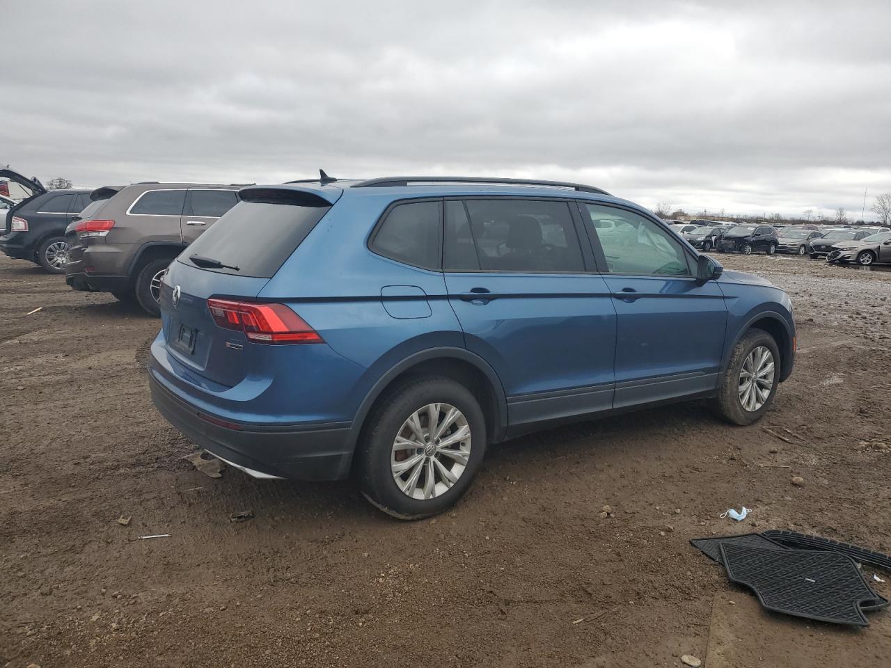 2020 Volkswagen Tiguan VIN 3VV0B7AX7LM160765 Copart auction photo, side damage thumbnail 3