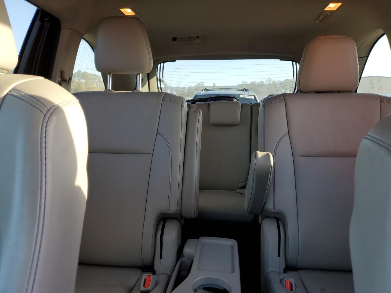 2019 Toyota Highlander VIN 5TDKZRFH9KS332020 Copart auction photo, front end damage thumbnail 10