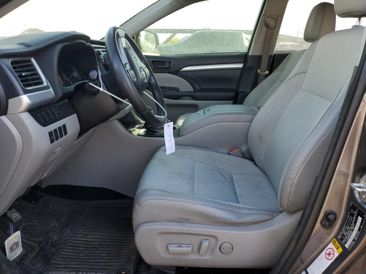 2015 Toyota Highlander VIN 5TDBKRFH6FS096002 Copart auction photo, front end damage thumbnail 7