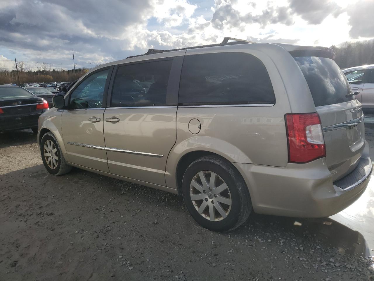 2014 Chrysler Town & Country VIN 2C4RC1BG5ER246716 Copart auction photo, rear end damage thumbnail 2