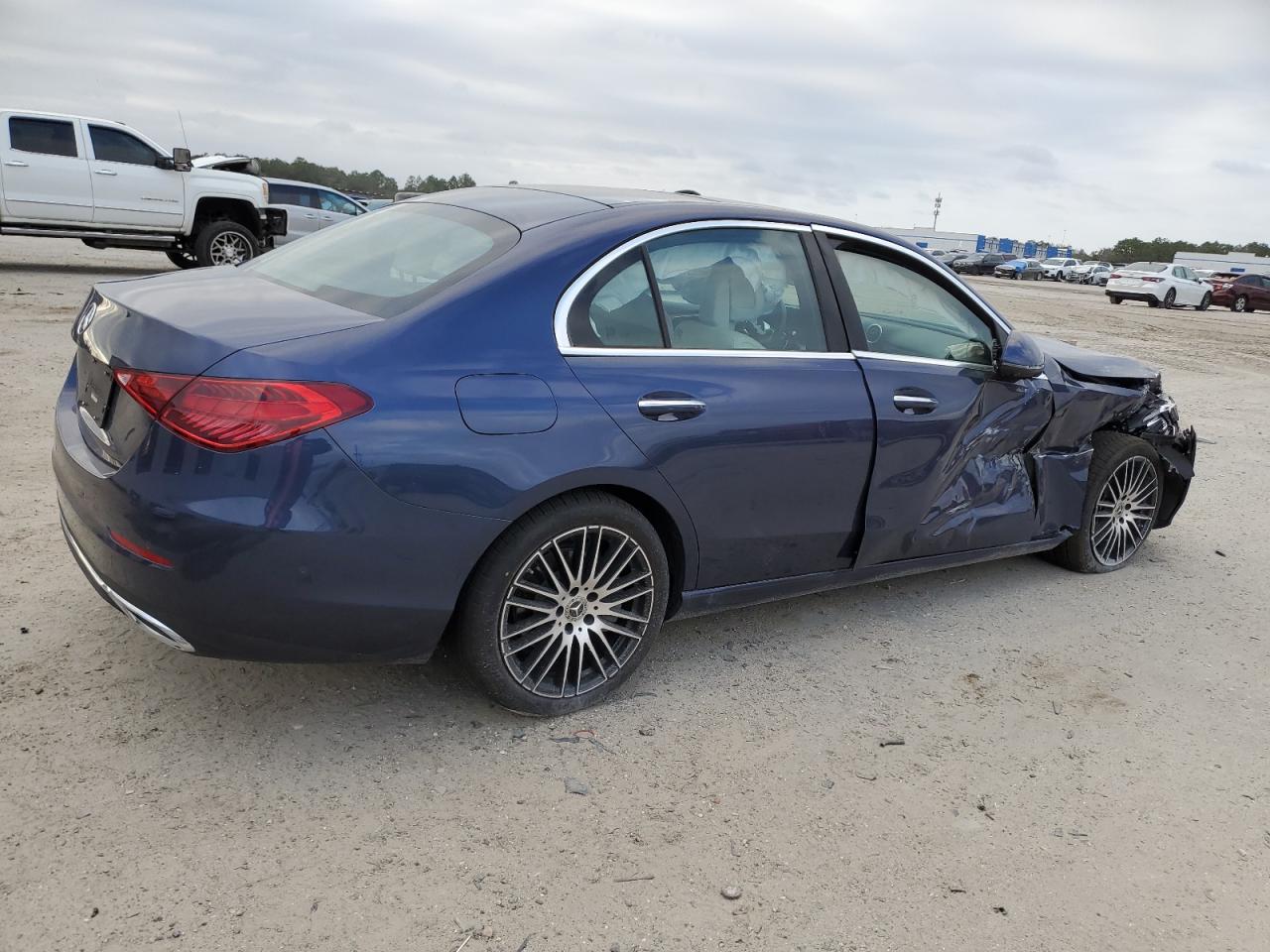 2024 Mercedes-Benz C-klasse VIN W1KAF4GB5RR233016 Copart auction photo, side / front end damage thumbnail 3