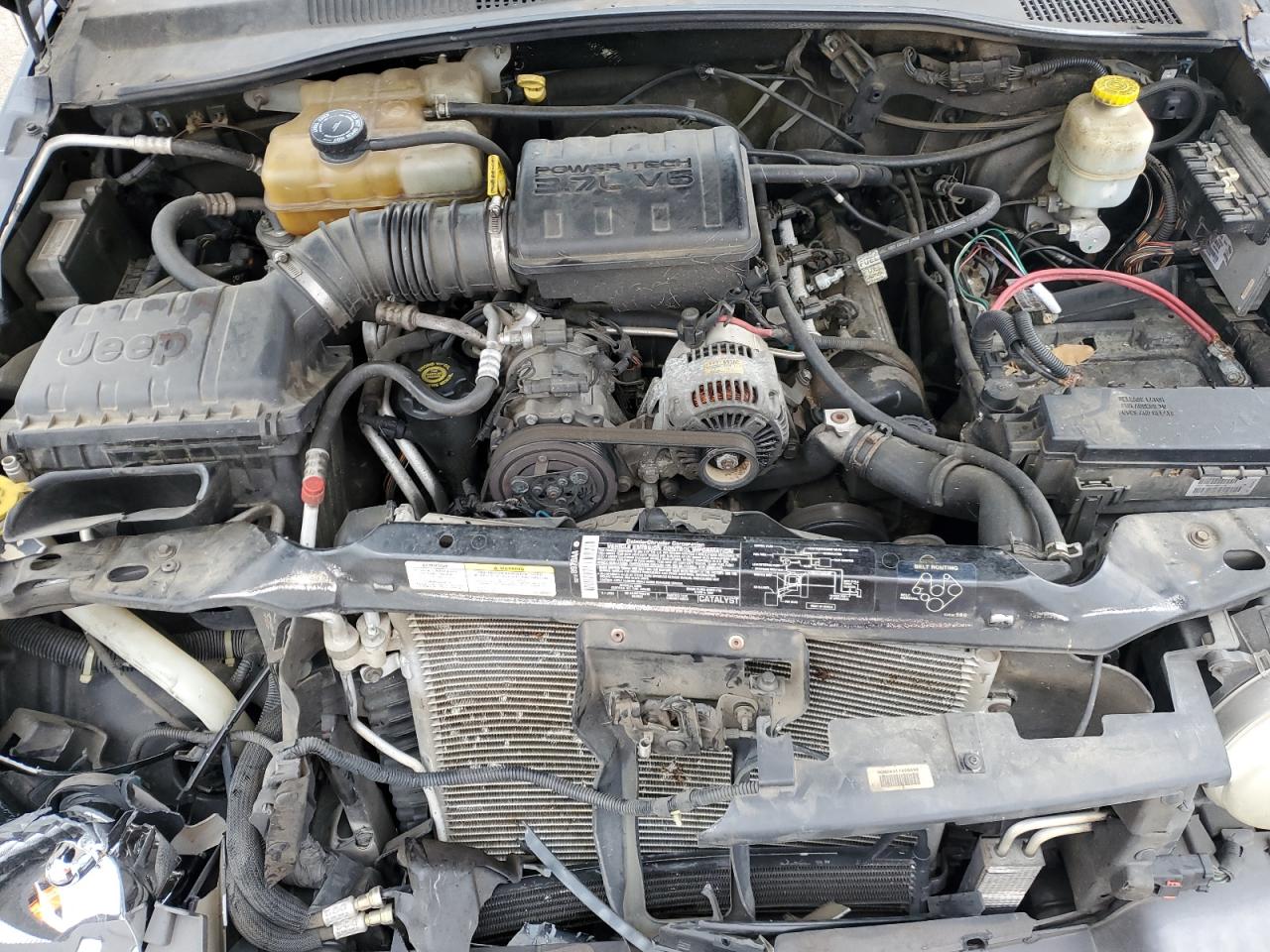 2003 Jeep Liberty (North America) VIN 1J4GK48K73W730795 Copart auction photo, normal wear / minor dent/scratches damage thumbnail 13