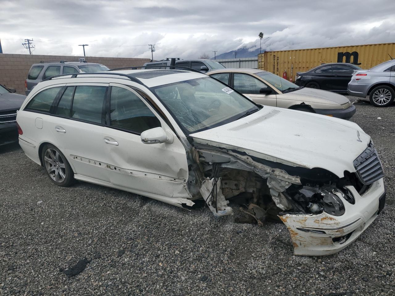 2007 Mercedes-Benz E-klasse VIN WDBUH87X87B178053 Copart auction photo, front end / side damage thumbnail 4