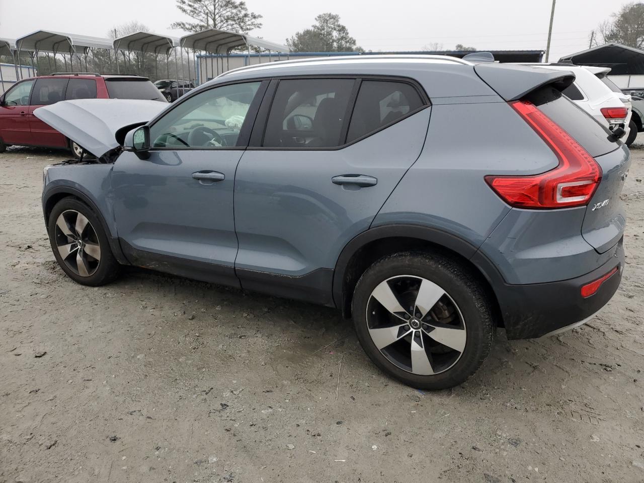 2020 Volvo XC40 VIN YV4162UK3L2311874 Copart auction photo, front end / undercarriage damage thumbnail 2