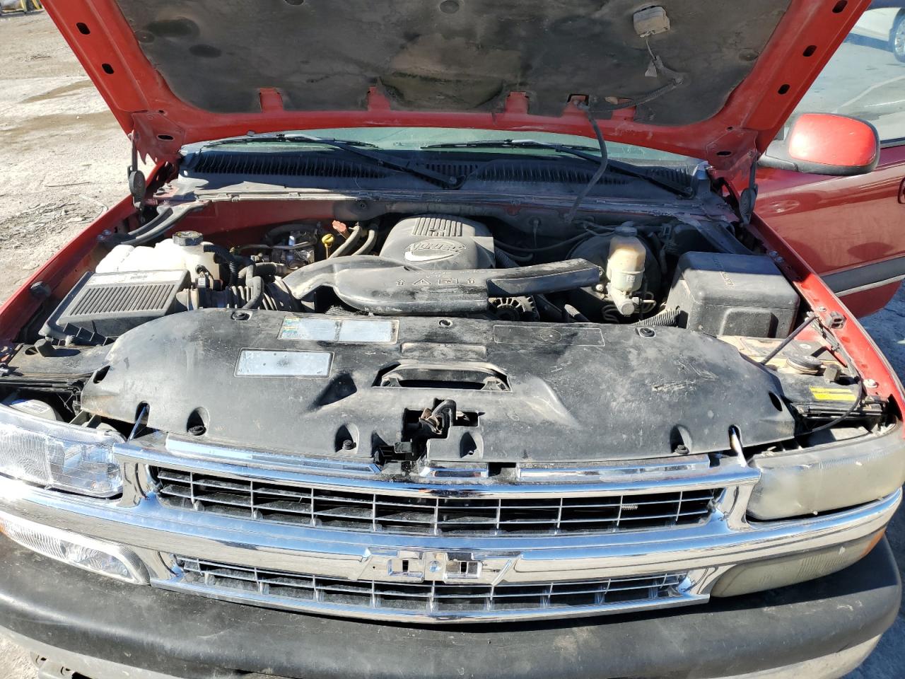 2002 Chevrolet Tahoe VIN 1GNEK13ZX2R242722 Copart auction photo, undercarriage / front end damage thumbnail 12