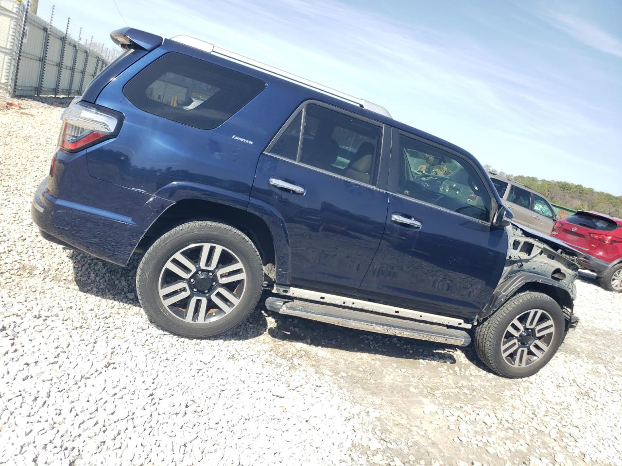 2015 Toyota 4Runner VIN JTEBU5JRXF5233706 Copart auction photo, front end / minor dent/scratches damage thumbnail 3